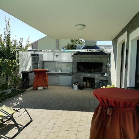 Apartment Ruza - Pool Seget Donji Exterior photo