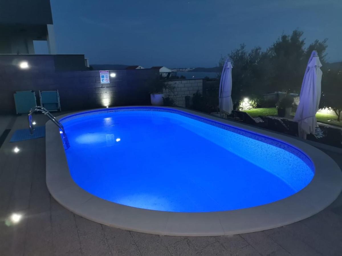 Apartment Ruza - Pool Seget Donji Exterior photo