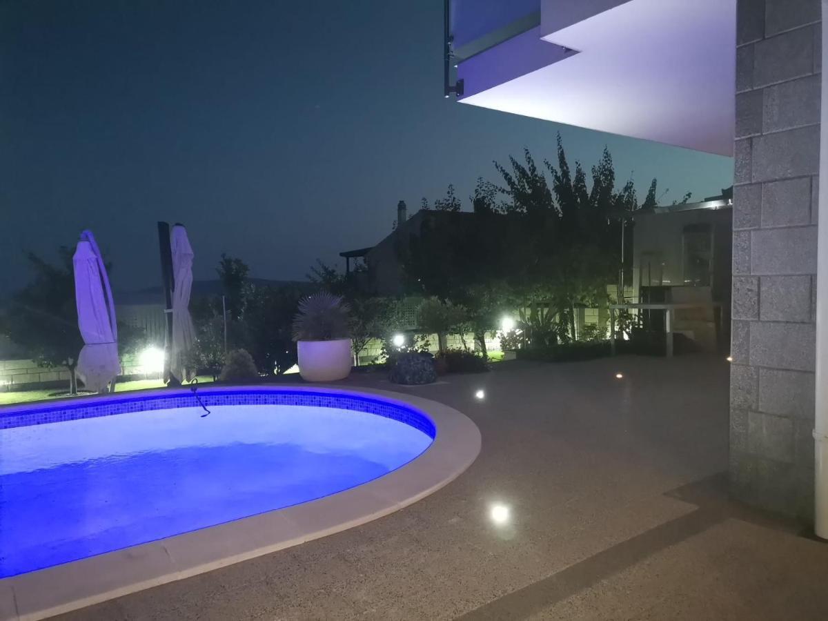 Apartment Ruza - Pool Seget Donji Exterior photo