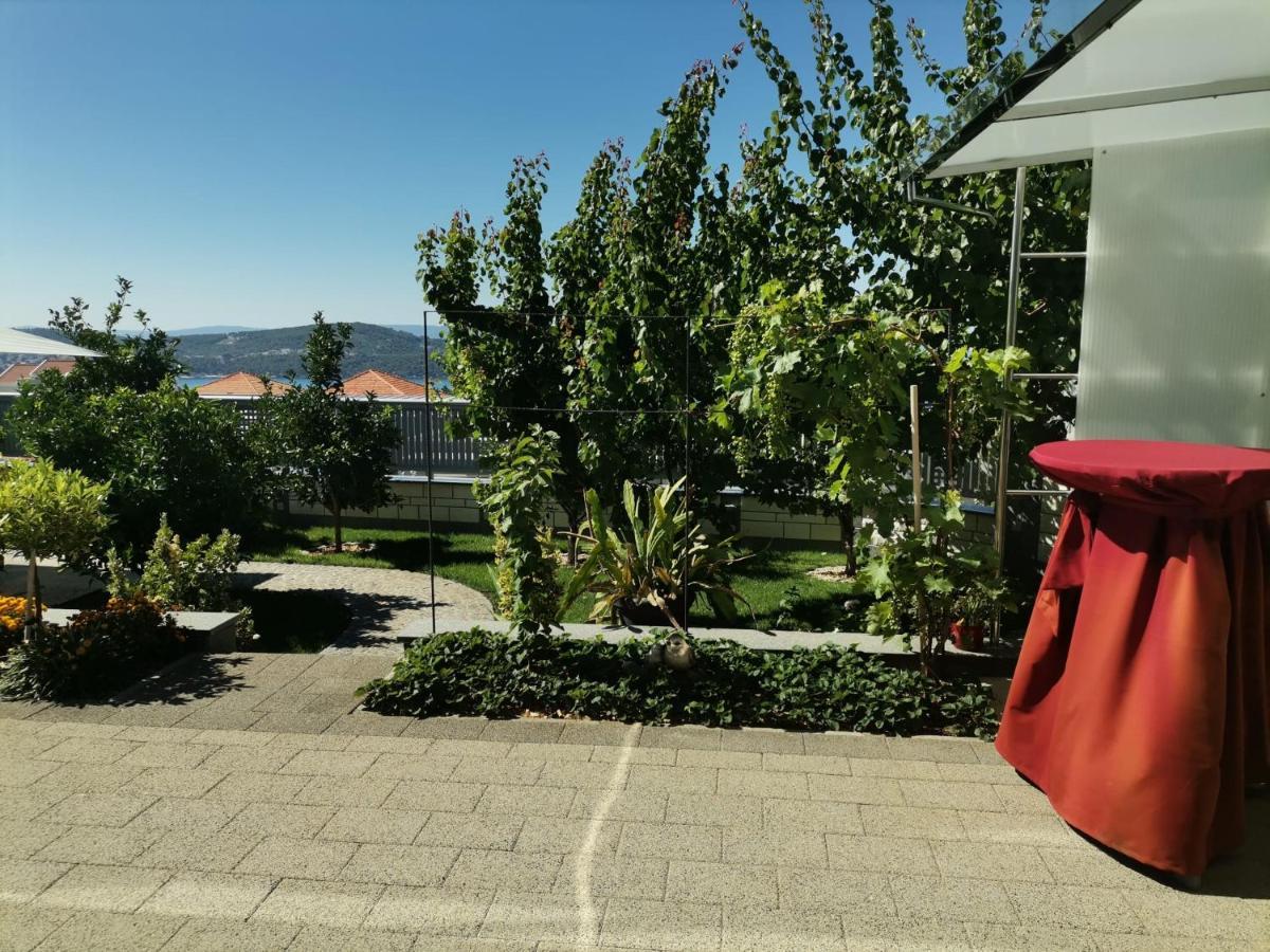 Apartment Ruza - Pool Seget Donji Exterior photo