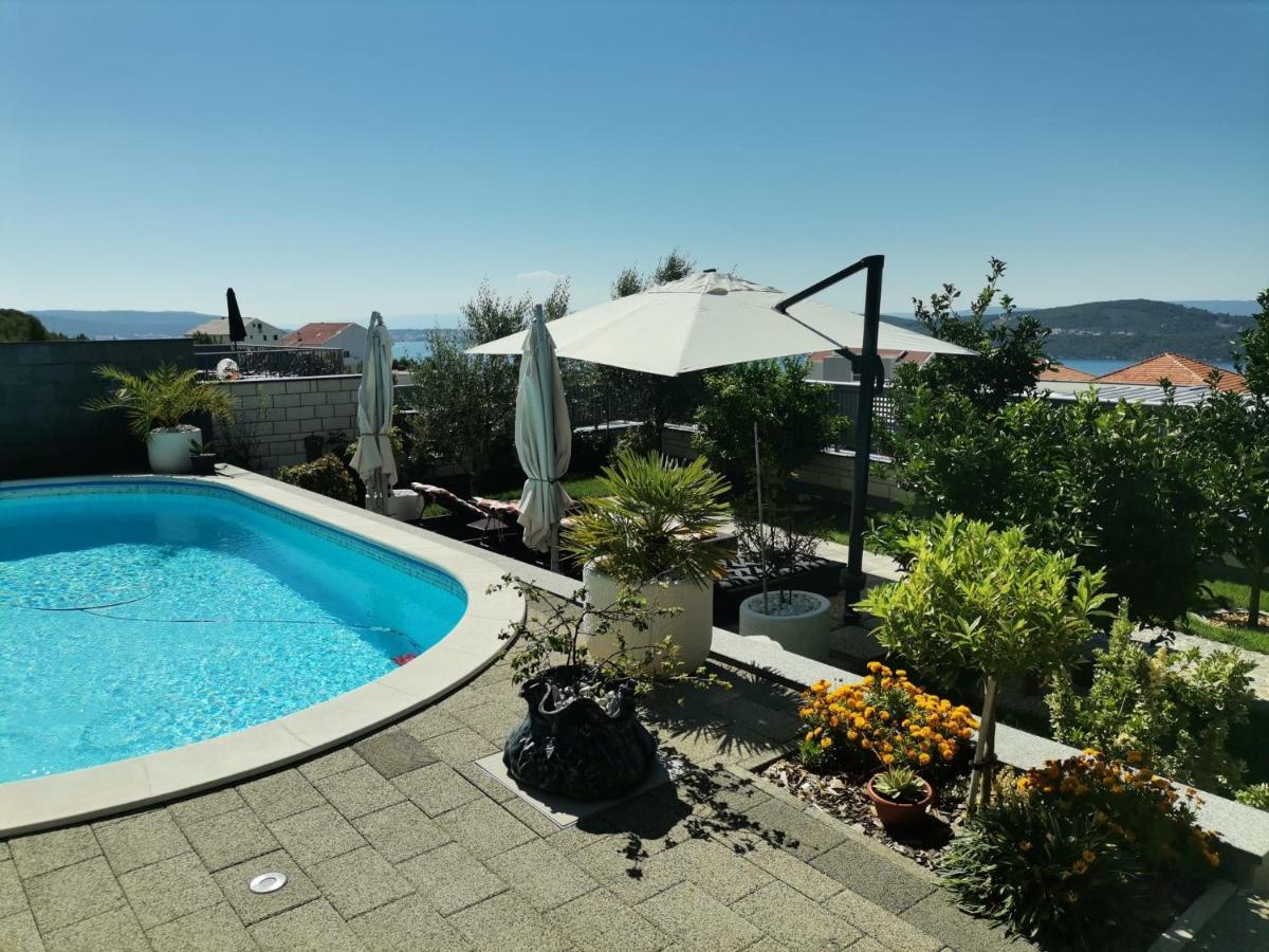Apartment Ruza - Pool Seget Donji Exterior photo