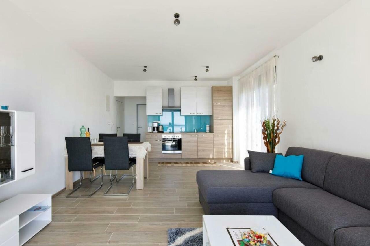 Apartment Ruza - Pool Seget Donji Exterior photo